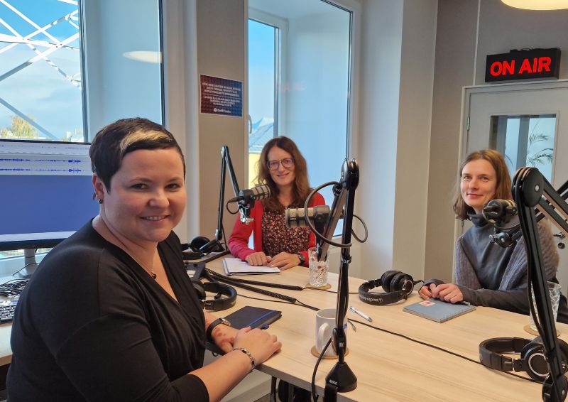 (Vasakult) Liina Naaber-Kivisoo, Agle Lauren ja Anne Haller