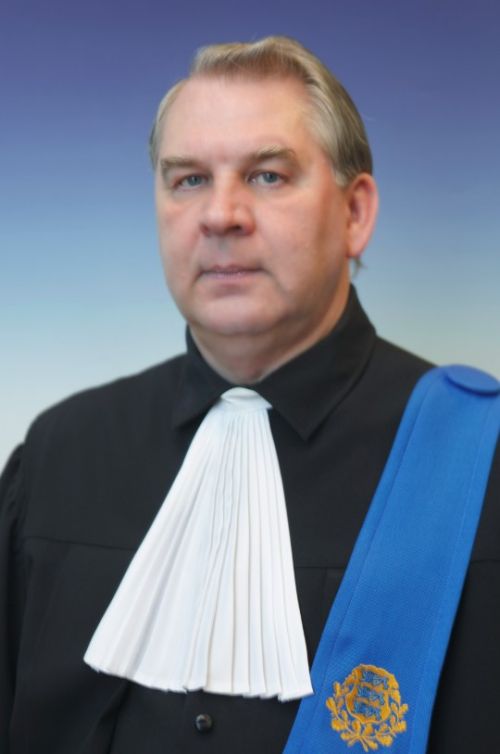 Endine riigikohtunik Harri Salmann